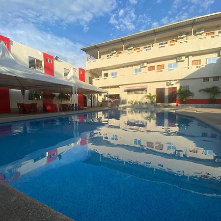 Hotel Pikeiro Blue Manta Esterno foto